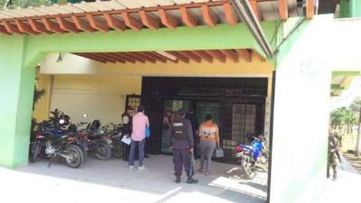 Los hombres armados se llevaron 69 mil lempiras.