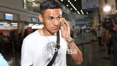 Andy Nájar se marchó preocupado y en Bélgica se hará examénes.