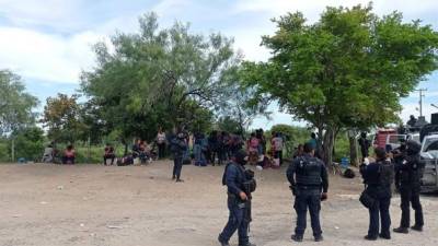 El grupo de migrantes también estaba conformado por 45 guatemaltecos, 10 salvadoreños, 5 nicaragüenses y un mexicano. Foto: EFE / Secretaría de Seguridad Pública de Tamaulipas