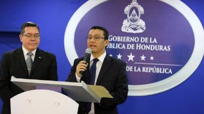 Ebal Díaz, ministro de la Presidencia, en conferencia de prensa.