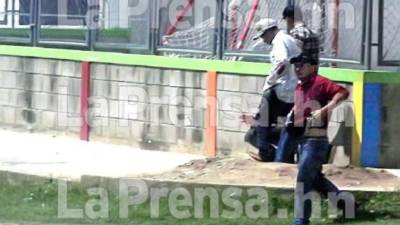 El hecho criminal fue captado por una cámara fotográfica minutos después que asesinaron al comerciante.