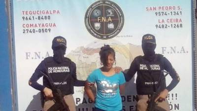 Lesly Mabel Zambrano Ortiz alias “La Negra” acusada por el delito de extorsión en la ciudad de Tegucigalpa, Honduras.