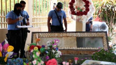 El forense reforzará las investigaciones de la DPI con los análisis que hicieron ayer a los restos del regidor José Tinoco.