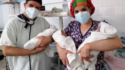 Las trillizas están en buen estado de salud, recibiendo la atención necesaria en el Hospital Regional de Occidente.