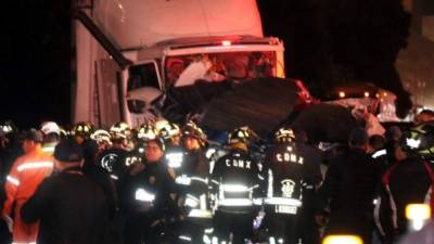 El vehículo pesado provocó una tragedia la noche de miércoles. Foto/Reforma