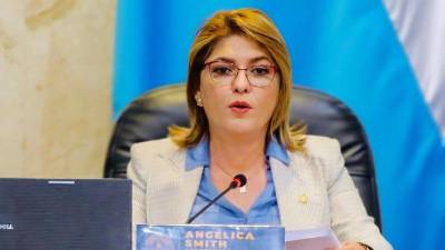 Angélica Smith es diputada de Libre por el departamento de Santa Bárbara.