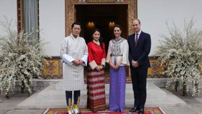 Los reyes de Bután junto a los duques de Cambridge.