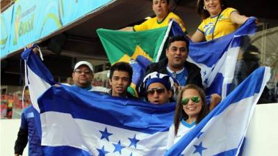 Una parte de aficionados catrachos están optimistas.