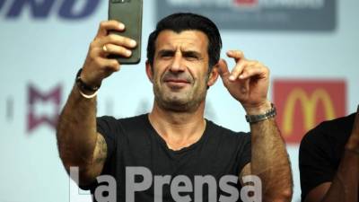 Luis Figo en la conferencia de prensa previo al Partido por la Paz. Foto Juan Salgado