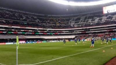 Así estaba el estadio Azteca a minutos de que comenzara el partido México-Honduras. Foto Ronald Aceituno/Enviado Especial