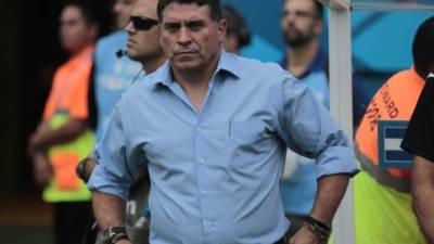 Luis Fernando Suárez cuenta con 58 años de edad y podría dirigir a Costa Rica.