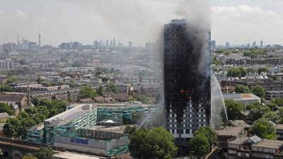 Las autoridades de Londres informaron que hay varios desaparecidos tras el incendio por lo que temen que el número de muertos aumentará.