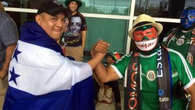 Ambiente de fiesta se vive en Houston.