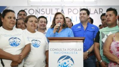 Las autoridades del Comité Central del Partido Nacional en conferencia de prensa ayer por la mañana.