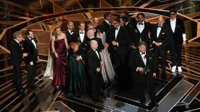 Guillermo del Toro se llevó el Óscar a mejor director y mejor película con 'La Forma del Agua'. //Foto AFP.