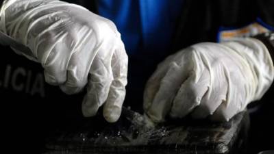 Arizona se ha convertido en el mayor punto de ingreso de droga a Estados Unidos y los agentes de Aduanas y Protección Fronteriza (CBP) se enfrentan a diario al ingenio de los narcotraficantes para ocultar sus cargamentos a su paso por los puertos de entrada al país.