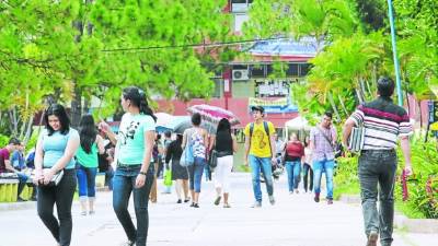 Los alumnos demandan abrir más secciones de asignaturas generales