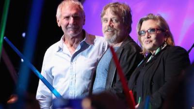 Harrison Ford, Mark Hamill y Carrie Fisher se presentaron ante siete mil 500 personas.