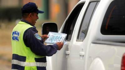 Los agentes de tránsito tendrán los listados de las placas. Foto: Jordan Perdomo