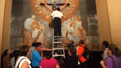 Hoy a las 6:00 am habrá misa en la catedral.