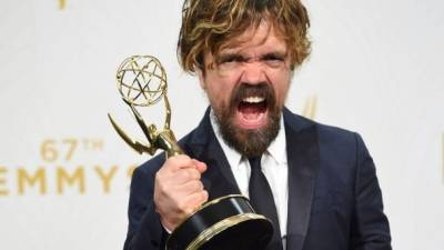 'Juego de Tronos' triunfó en la fiesta de los Emmy al convertirse este domingo en Los Ángeles en la Mejor serie dramática del año.