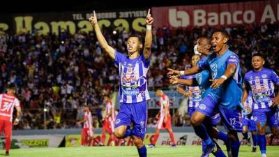 Damin Ramírez con el dorsal 10 tuvo un gran Clausura 2022 con el Victoria.