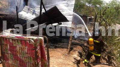 La mujer es madre de dos niñas y un niño que quedaron en la calle.
