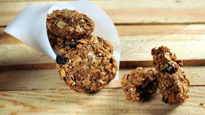 Disfrute de unas ricas galletas caseras elaboradas con multigranos.