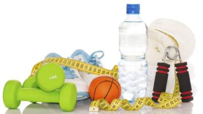 El ejercicio diario, alimentarse correctamente e ingerir agua son claves para tener una buen salud.