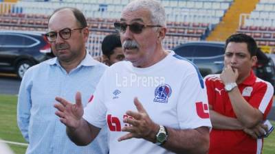 Manuel Keosseián, DT del Olimpia.