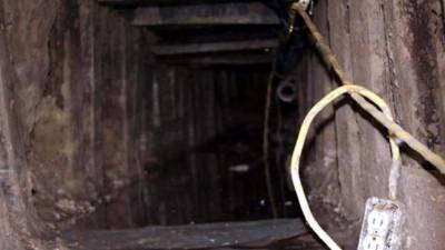 El túnel estaba equipado con sistema de rieles y hasta un elevador.