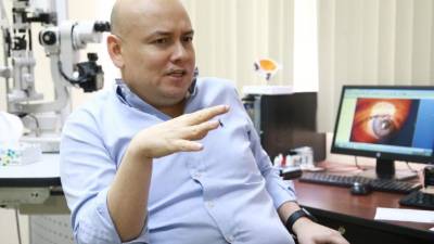 Santos Cruz Cardona atiende gratuitamente en el Hospital Leonardo Martínez.