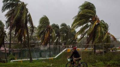 Los potentes vientos del huracán Iota ya comienzan a azotar Nicaragua./AFP.
