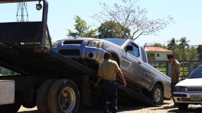 Los vehículos decomisados son llevados a las instalaciones de la Policía Municipal en San Pedro Sula.