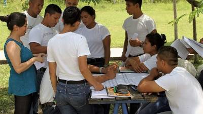 Los aspirantes a policías penitenciarios durante las jornadas de capacitación.