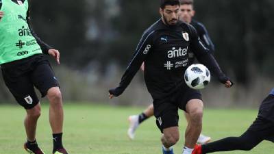 Luis Suárez durante los entrenamientos con Uruguay.