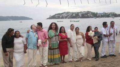 El enlace se celebró en la popular Playa Hornos.