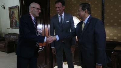 Claude Beauséjour, Michael Gort y Hernández Alcerro.