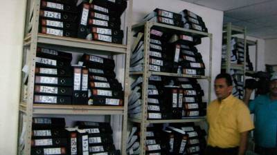 Hay 640 tomos sin empastar en el IP en La Ceiba y estos no serán prestados a la ciudadanía. Foto: Samuel Zelaya.