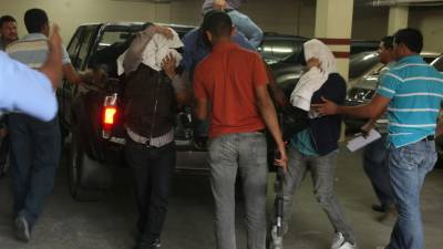 Los cinco imputados llegaron al Juzgado Unificado de lo Penal para la celebración de la audiencia de declaración de imputado.
