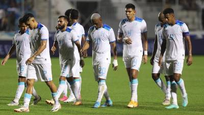 Jugadores de Honduras en el duelo ante Cuba.