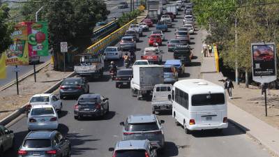 Las municipalidades se preocupan más por invertir en obras viales que en encontrar una solución definitiva.