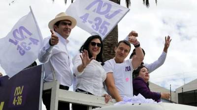 El candidato Daniel Noboa iba a bordo de un camión junto a varias personas que forman parte de su equipo de campaña cuando se desató la balacera.