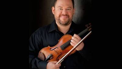 El violinista hondureño Jorge Ávila.