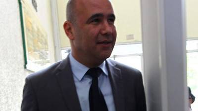 Virgilio Padilla considera que sus compañeros deberán informar en qué andaban en Estados Unidos.