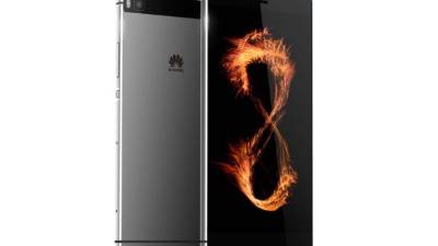 Tiene 182.7mm de ancho y 93mm de alto. Pesa 228 gramos. La pantalla FHD de 6.8 pulgadas.