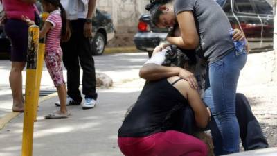 Familiares de la menor Nayeli Carrasco se mostraron impotentes ante la trágica muerte de la niña a manos de su exnovio dentro de la iglesia.