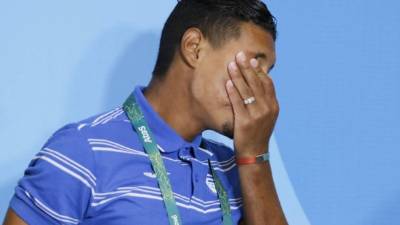 Bryan Acosta lució muy conmovido tras el partido contra los nigerianos.