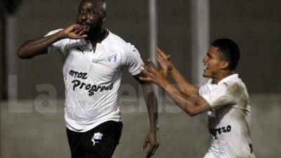 Pastor Martínez dio la victoria al Honduras Progreso contra el Social Sol. Foto Neptalí Romero