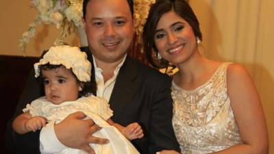 Arturo y Stephanie Zúniga con su pequeña hija Valentina Sophia Zúniga Hernández.